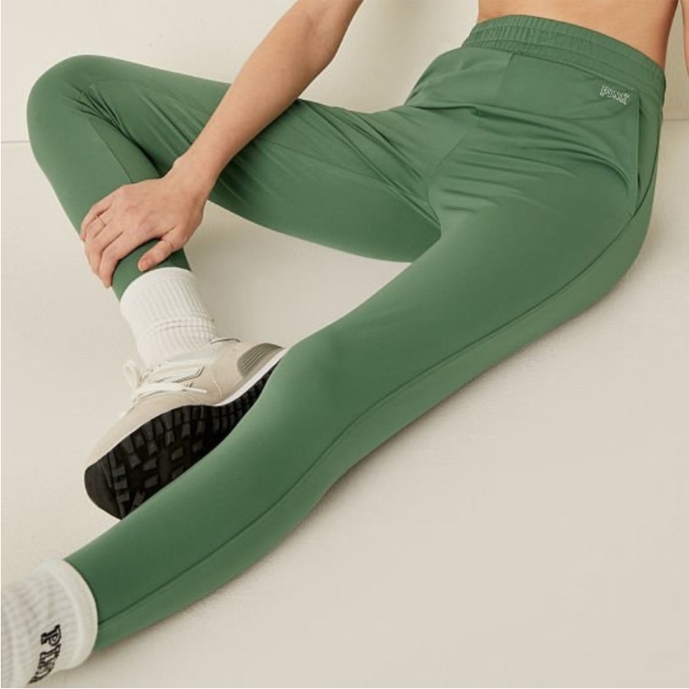 Pink Victoria’s Secret active wear olive green pants sweatpants size medium​​